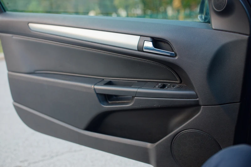 Opel Astra H, снимка 17 - Автомобили и джипове - 52112181