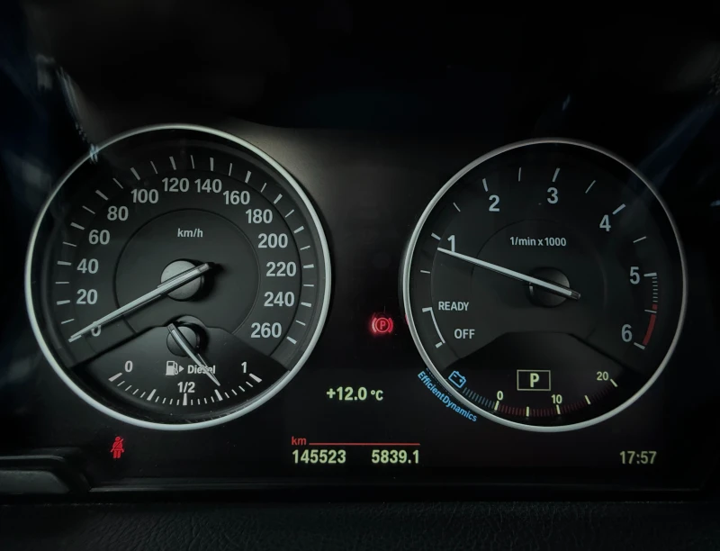 BMW 2 Active Tourer 220d, снимка 12 - Автомобили и джипове - 52561791