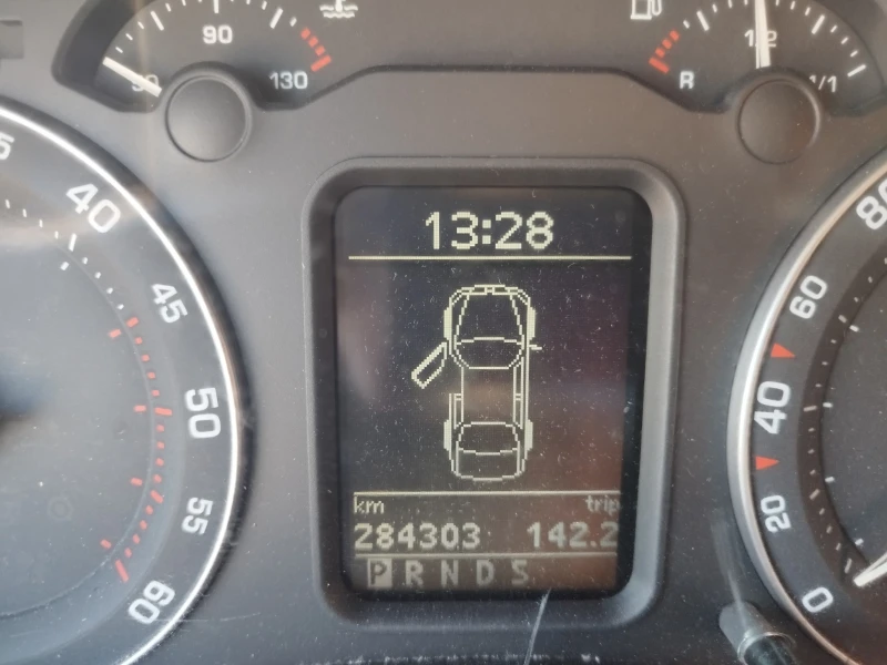 Skoda Octavia 2.0TDI  DSG , снимка 16 - Автомобили и джипове - 52910669