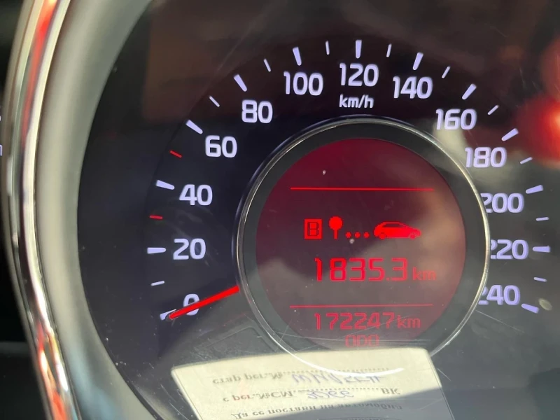 Kia Ceed 1.6, снимка 8 - Автомобили и джипове - 53225477