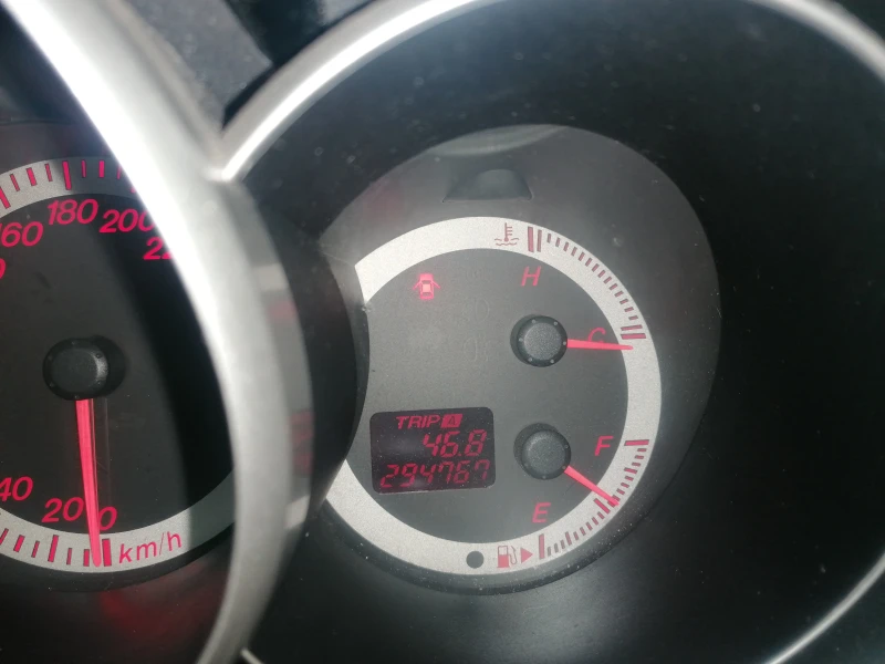 Mazda 3, снимка 5 - Автомобили и джипове - 53286400