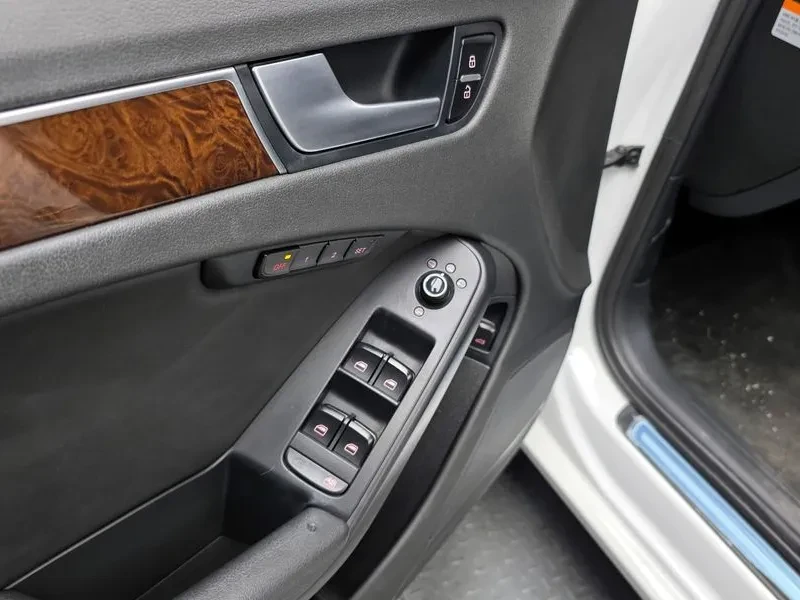 Audi A4 2.0 TFSI Quattro, снимка 16 - Автомобили и джипове - 54548594