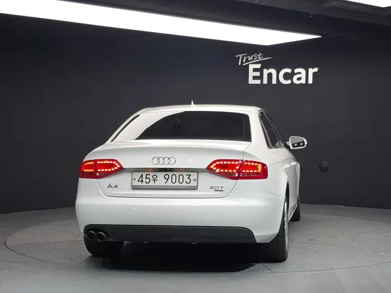 Audi A4 2.0 TFSI Quattro, снимка 4 - Автомобили и джипове - 54548594
