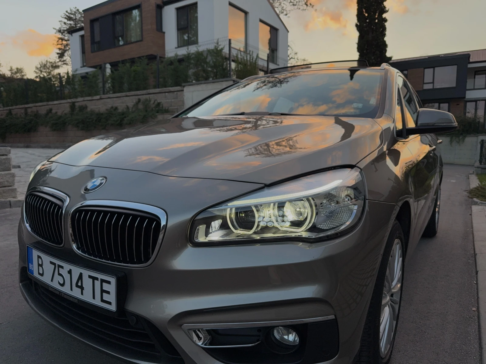 BMW 2 Active Tourer 220d, снимка 1