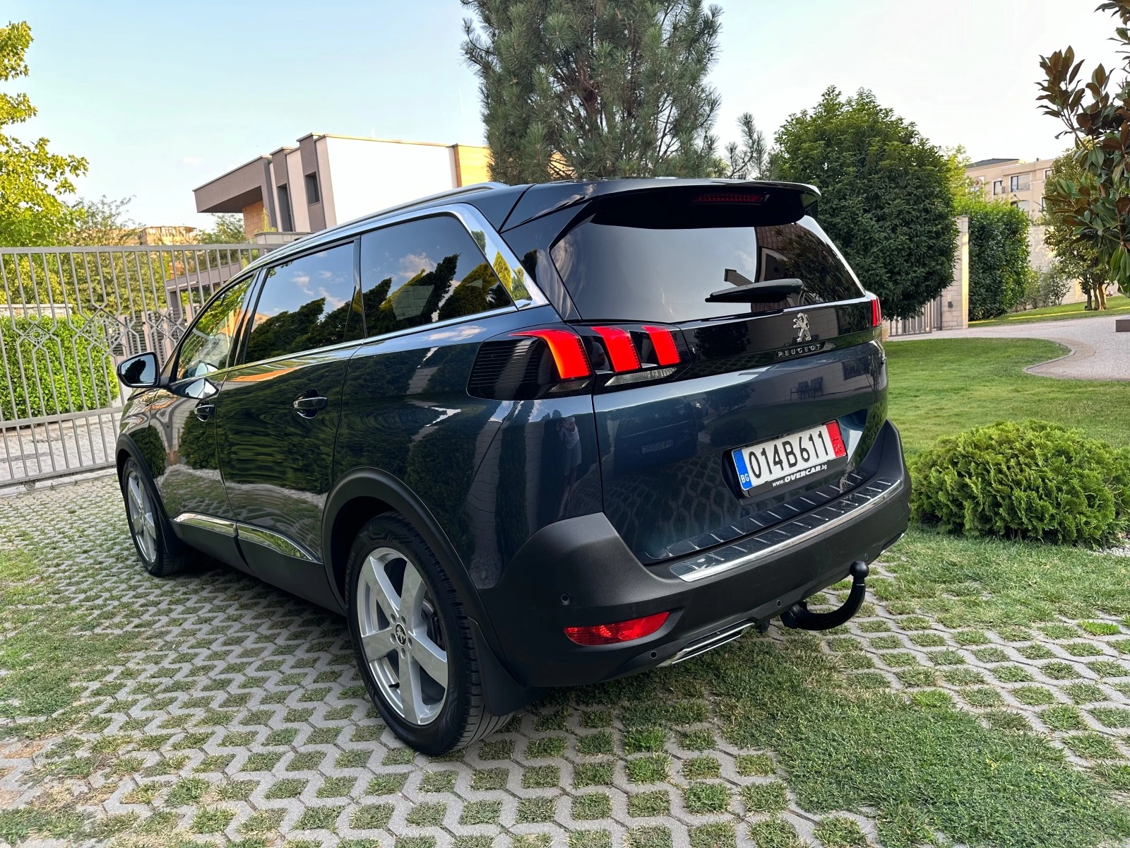 Peugeot 5008 2.0 BLUE-HDi* GT LINE* PANORAMA* MASSAGE - изображение 3