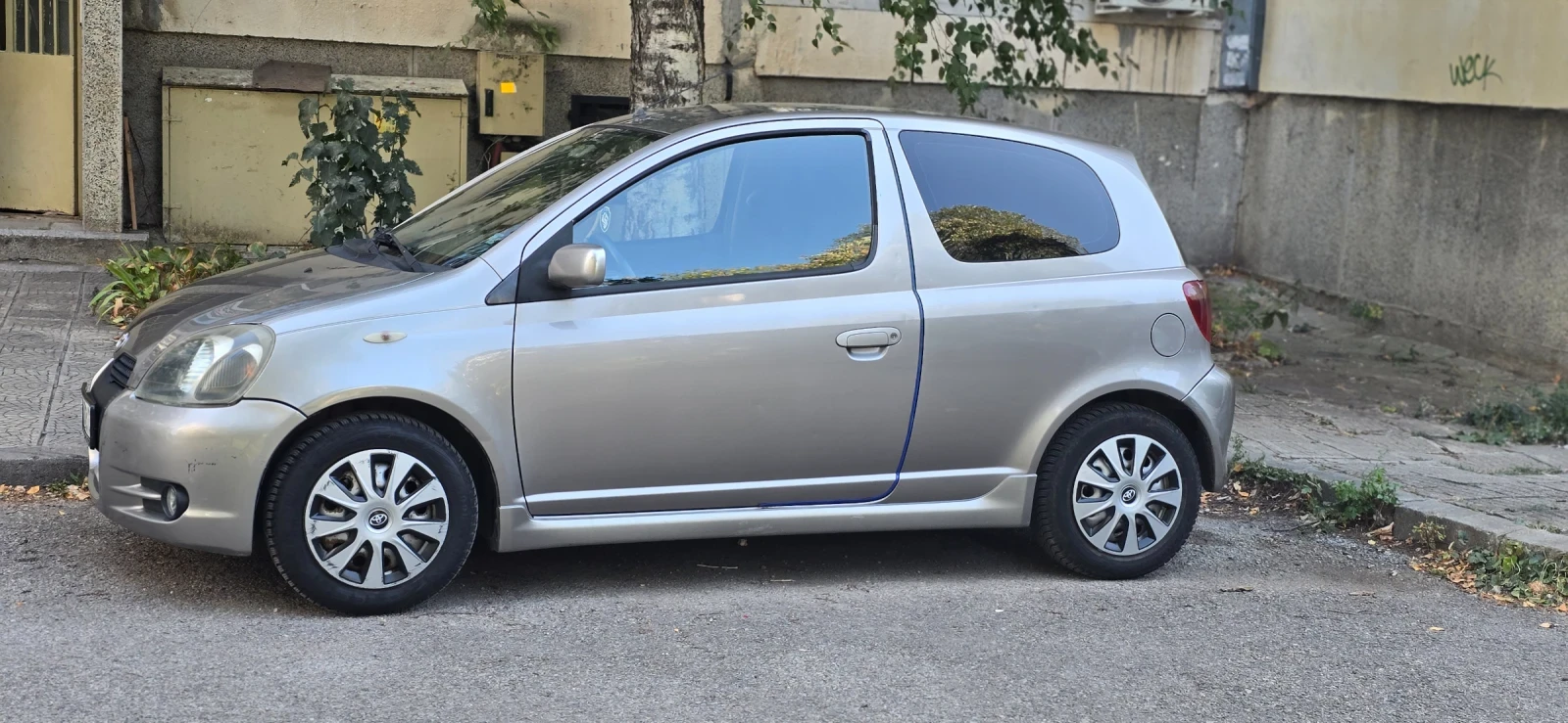 Toyota Yaris  - изображение 2