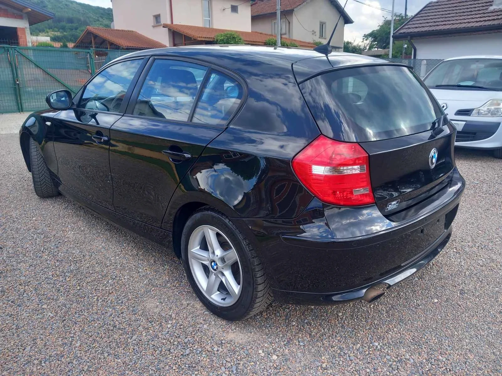 BMW 116 2.0i-122HP/E5 - изображение 4