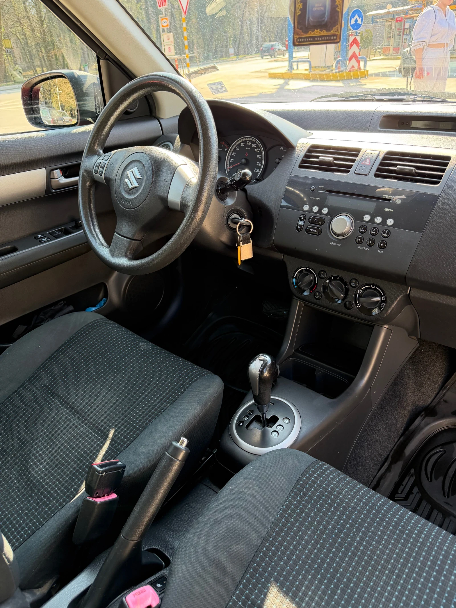 Suzuki Swift, снимка 6 - Автомобили и джипове - 53746525