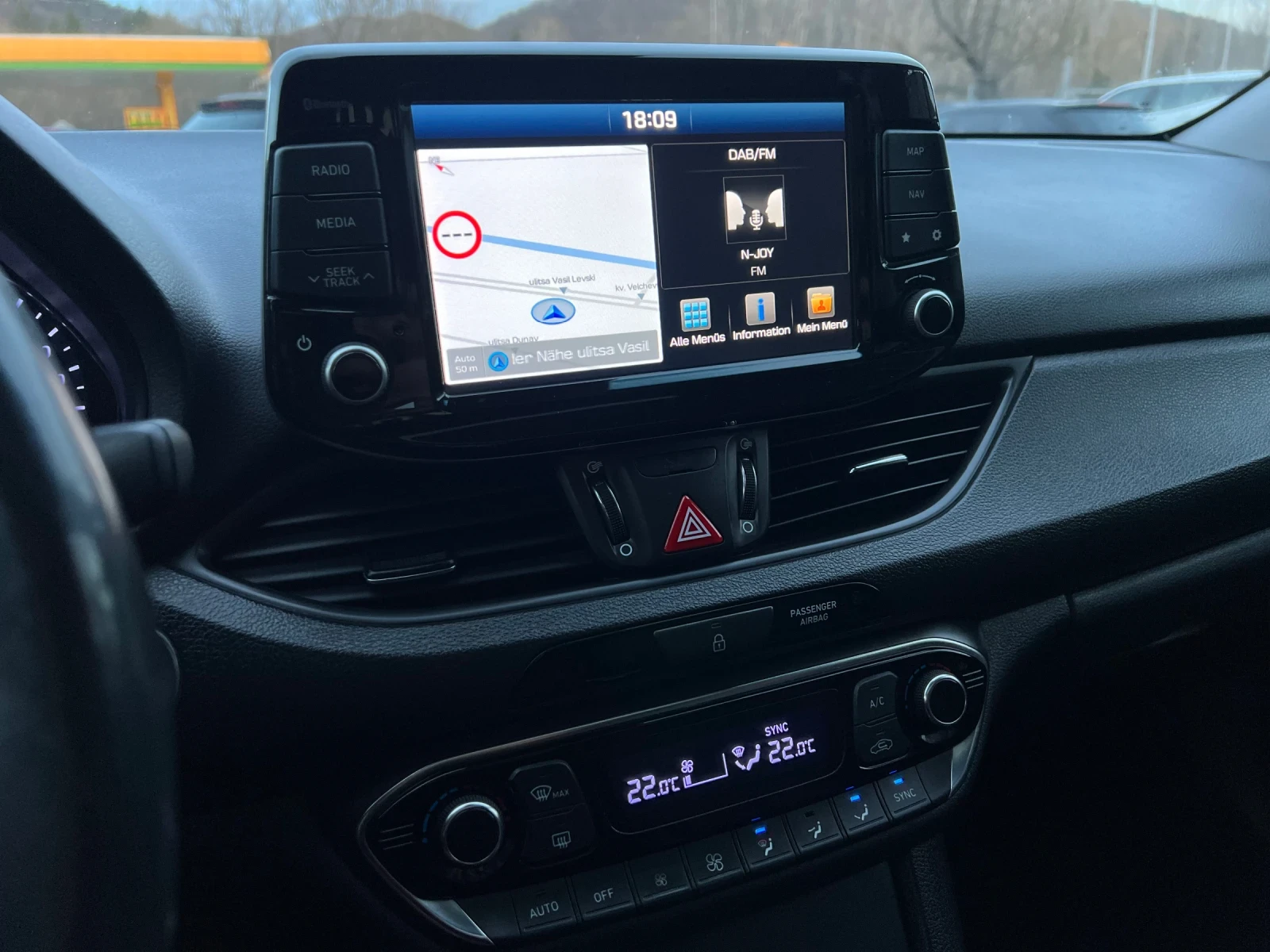 Hyundai I30 1.6CRDi ШВЕЙЦАРИЯ, снимка 11 - Автомобили и джипове - 53765111