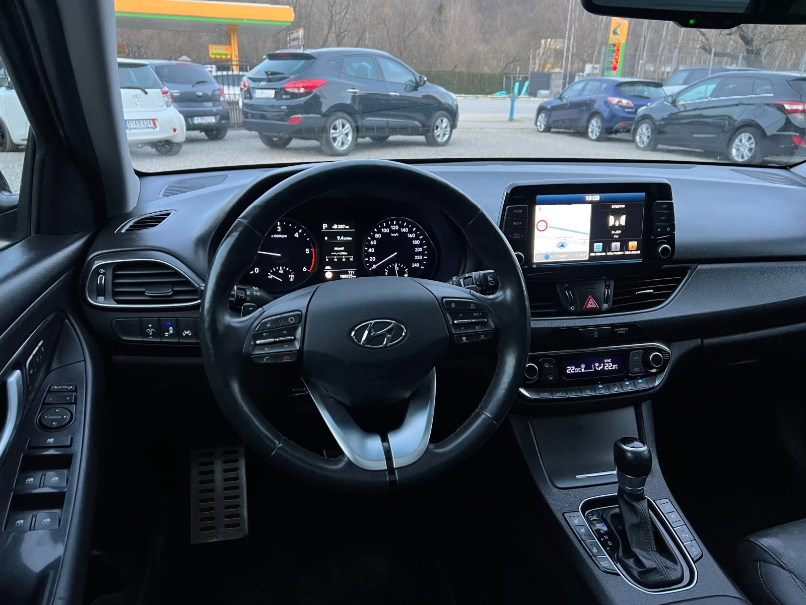 Hyundai I30 1.6CRDi ШВЕЙЦАРИЯ, снимка 10 - Автомобили и джипове - 53765111