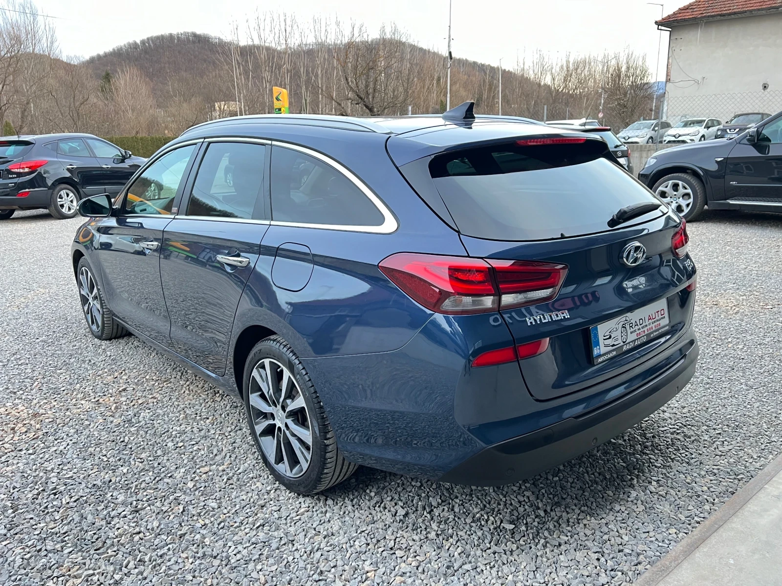 Hyundai I30 1.6CRDi ШВЕЙЦАРИЯ, снимка 4 - Автомобили и джипове - 53765111