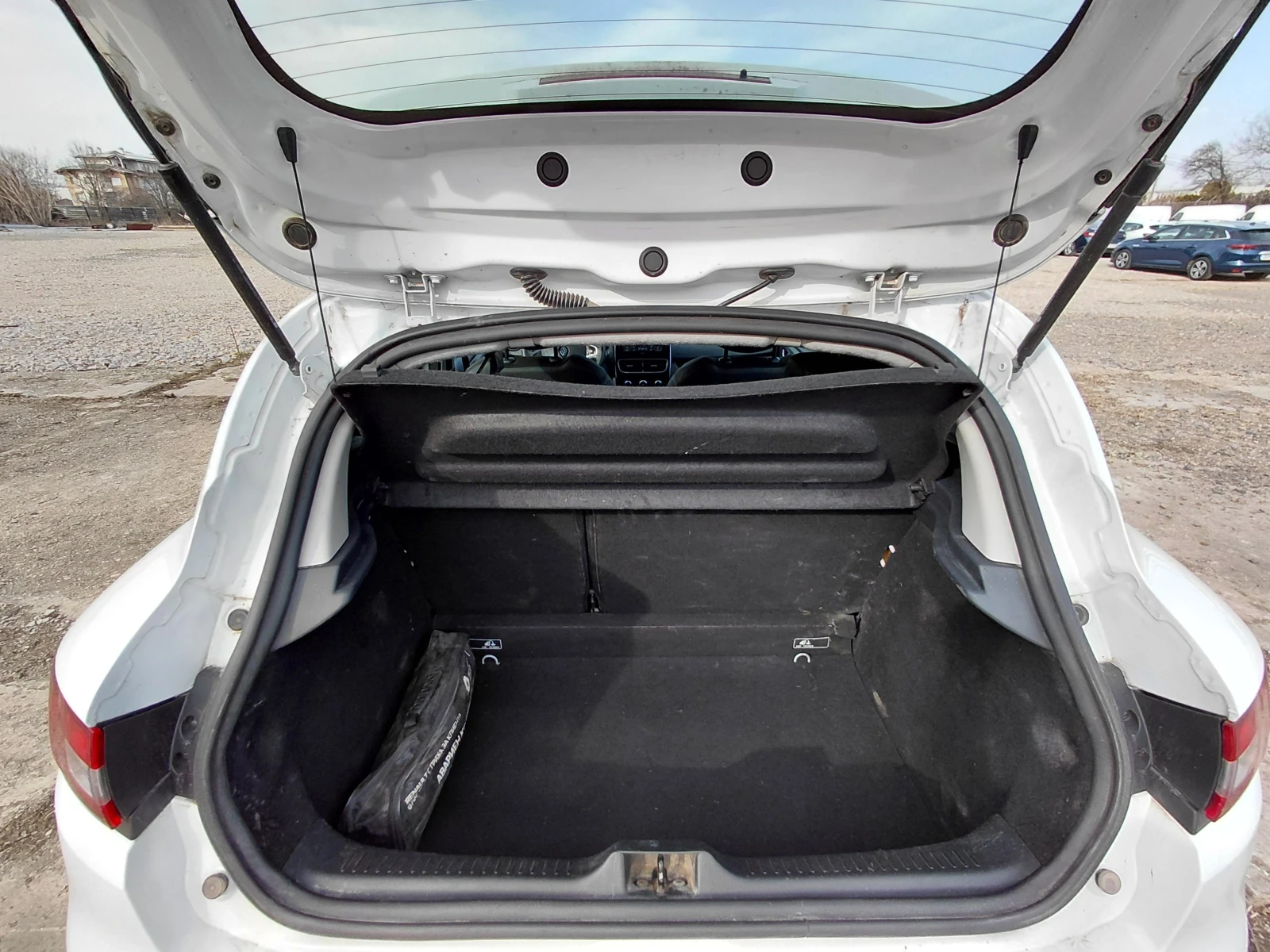 Renault Clio 1.5 dCi/75к.с/Life, снимка 16 - Автомобили и джипове - 53828372