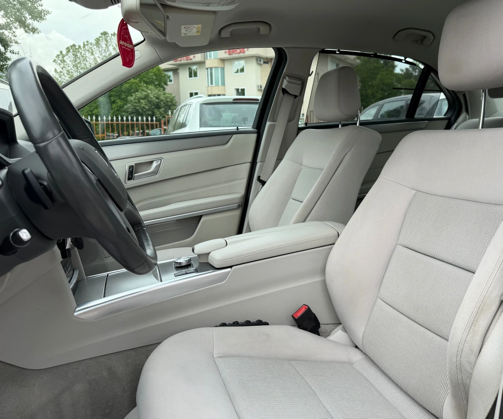 Mercedes-Benz E 220 CDI/170ps/152.000km!!!, снимка 12 - Автомобили и джипове - 54606103