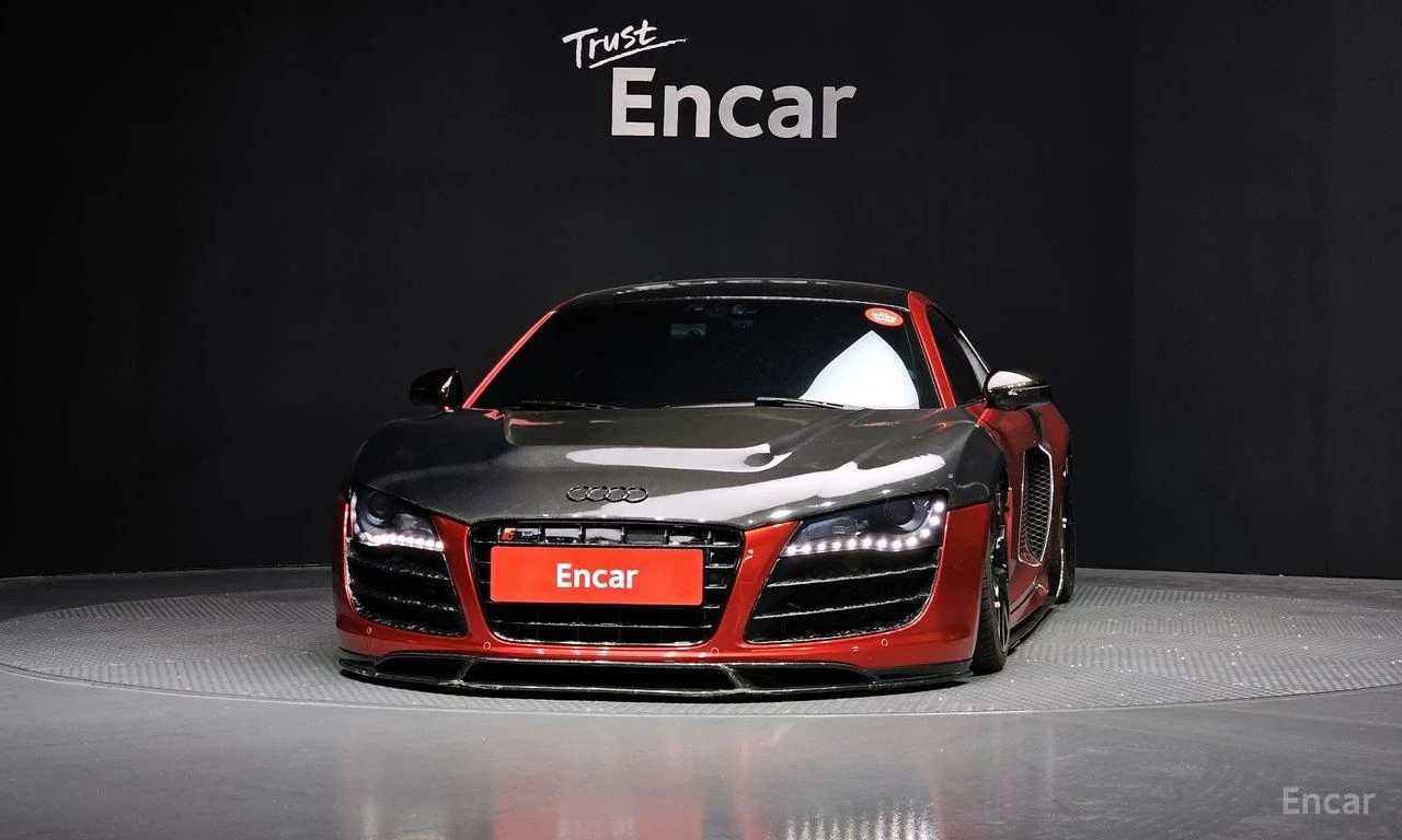 Audi R8 5.2 V10 COUPE* КОЖА* ПОДГРЕВ и ДР , снимка 3 - Автомобили и джипове - 54635905