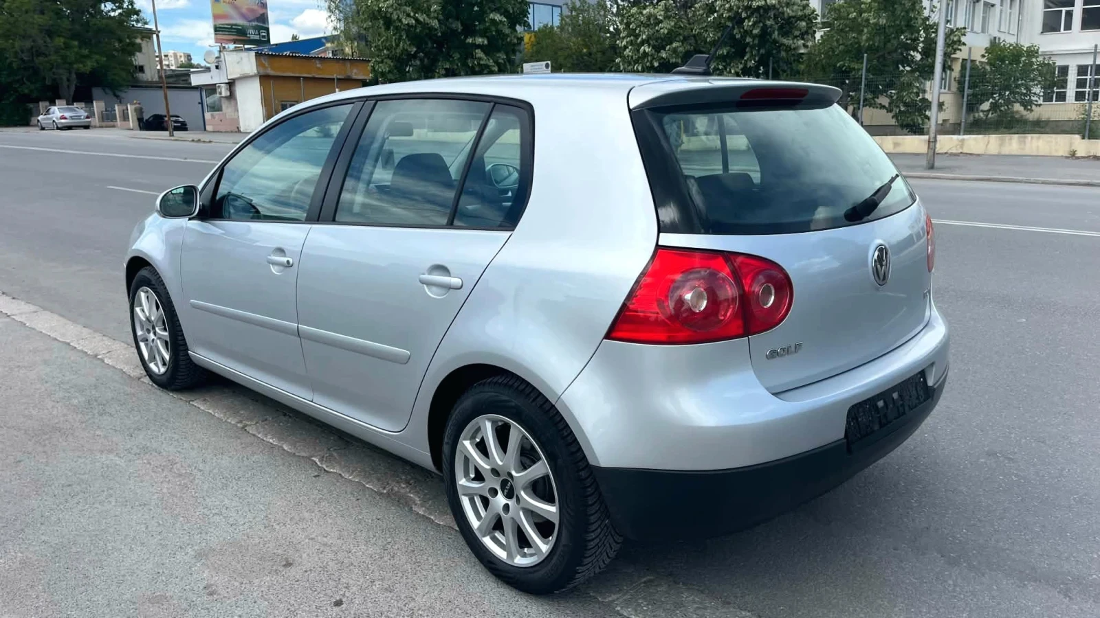 VW Golf 1.9TDI-NAVI-6 скорости, снимка 4 - Автомобили и джипове - 54944030