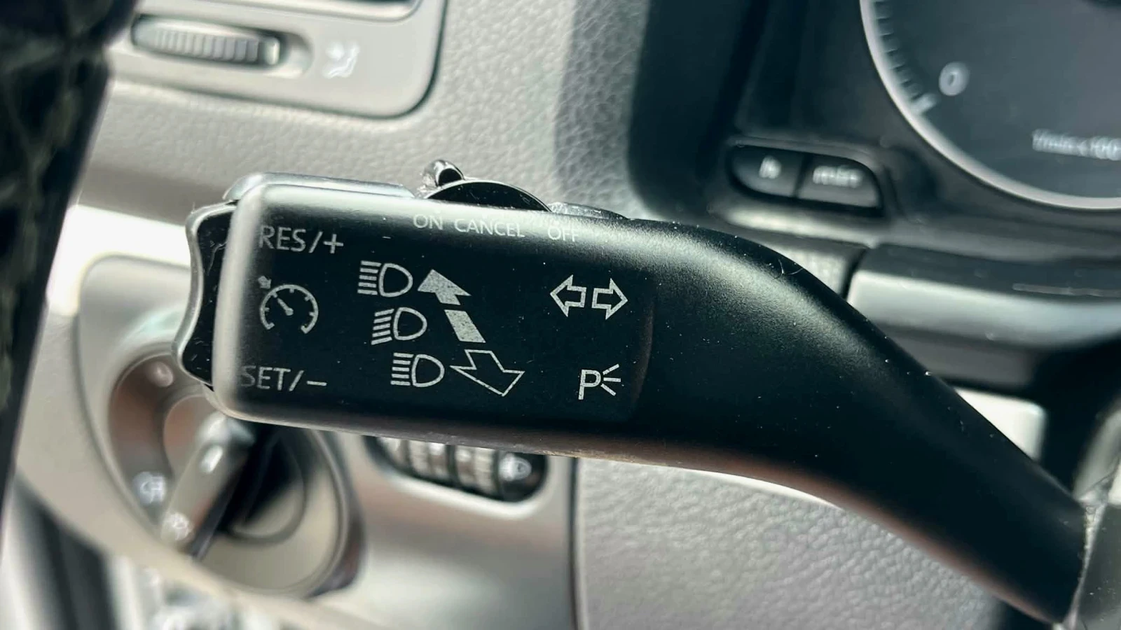 VW Golf 1.9TDI-NAVI-6 скорости, снимка 14 - Автомобили и джипове - 54944030