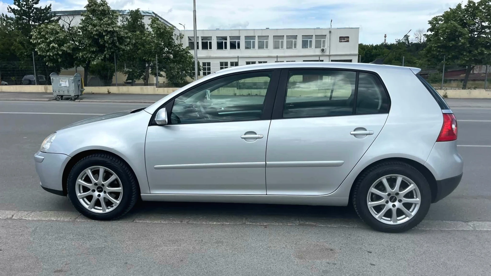 VW Golf 1.9TDI-NAVI-6 скорости, снимка 5 - Автомобили и джипове - 54944030