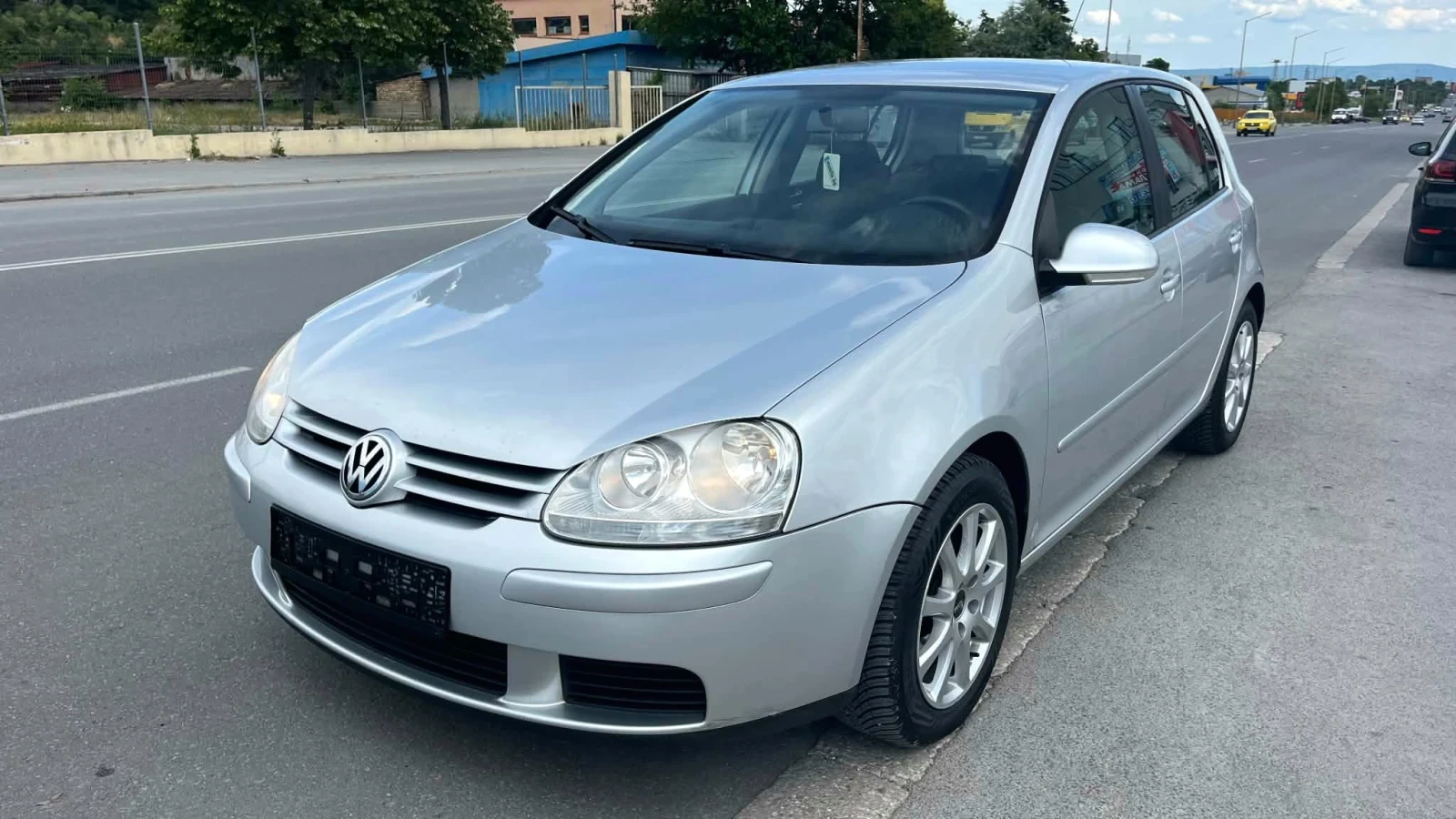 VW Golf 1.9TDI-NAVI-6 скорости