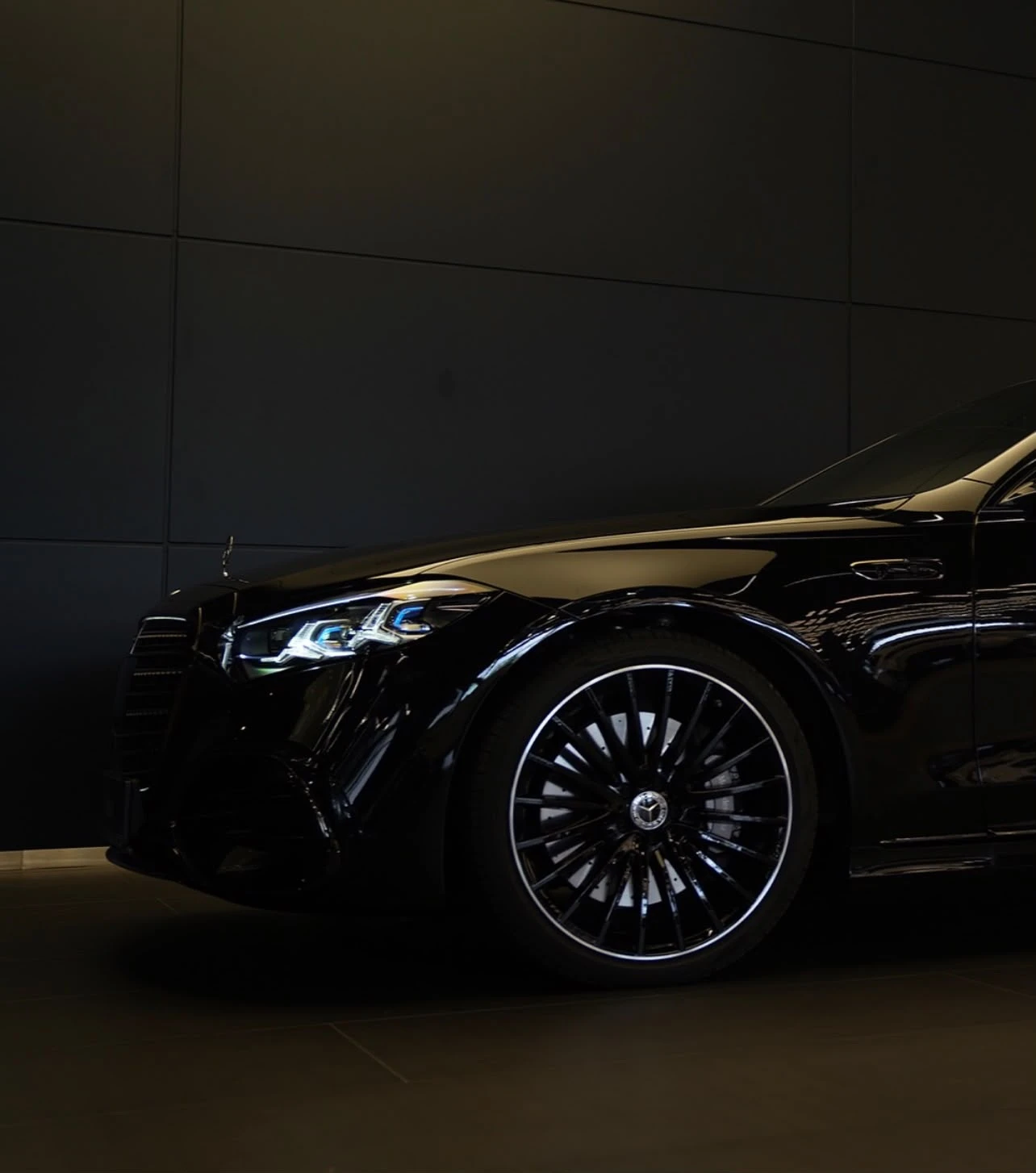 Mercedes-Benz S 580 AMG LINE V8 EQ Boost 4MATIC, снимка 3 - Автомобили и джипове - 55295580