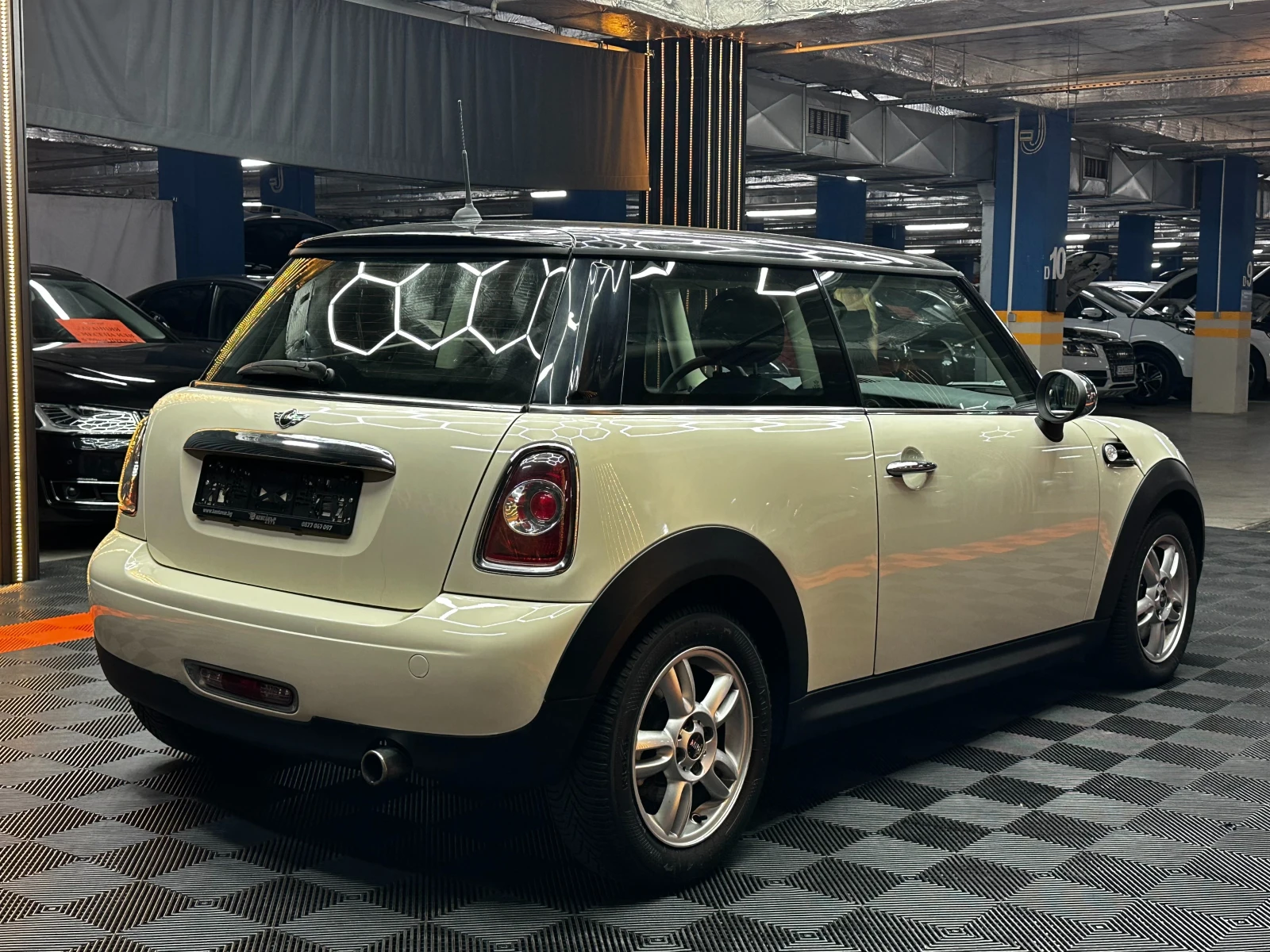 Mini One 1.6i 75 к.с., снимка 4 - Автомобили и джипове - 55483815