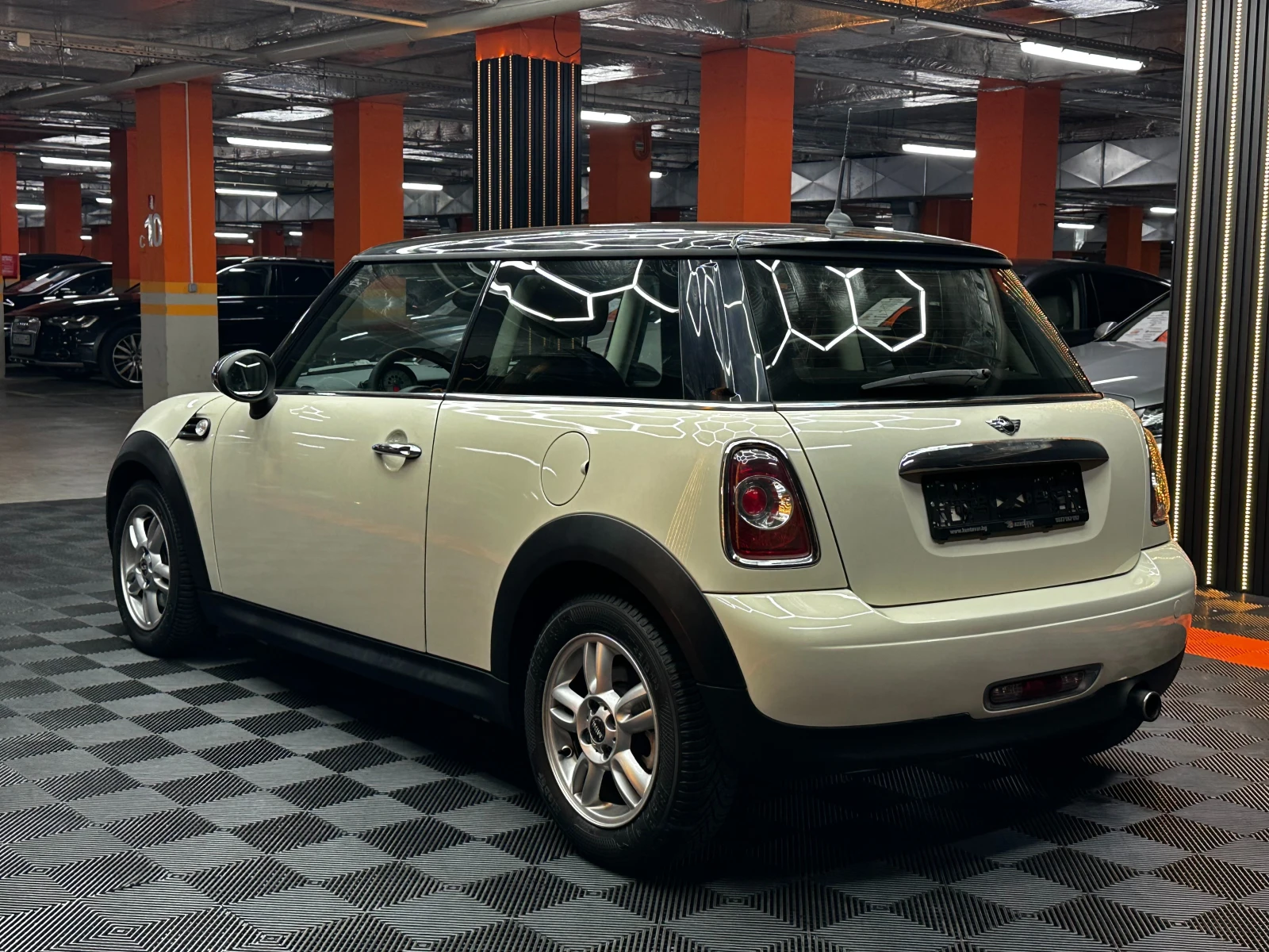 Mini One 1.6i 75 к.с., снимка 5 - Автомобили и джипове - 55483815