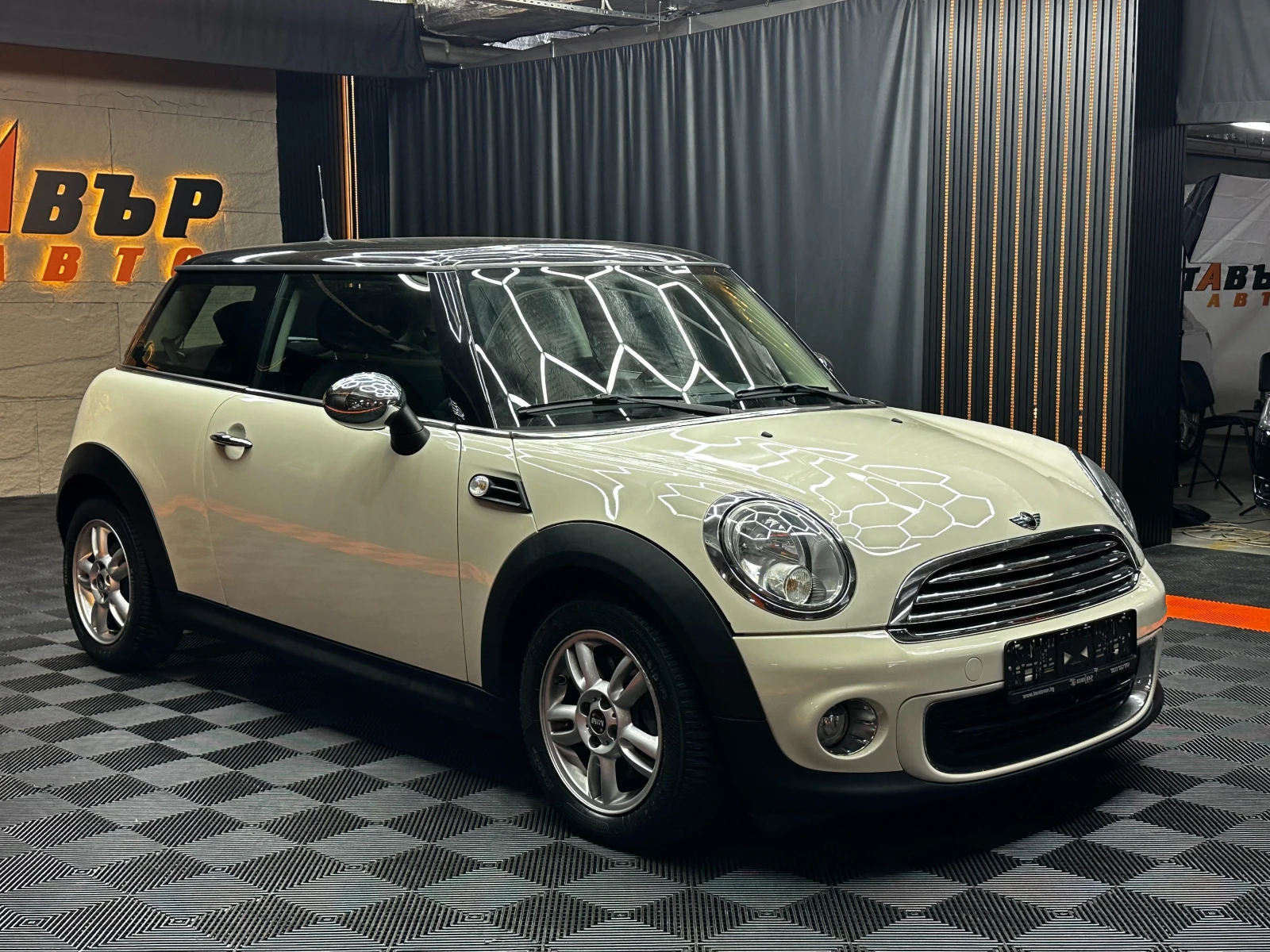 Mini One 1.6i 75 к.с., снимка 3 - Автомобили и джипове - 55483815