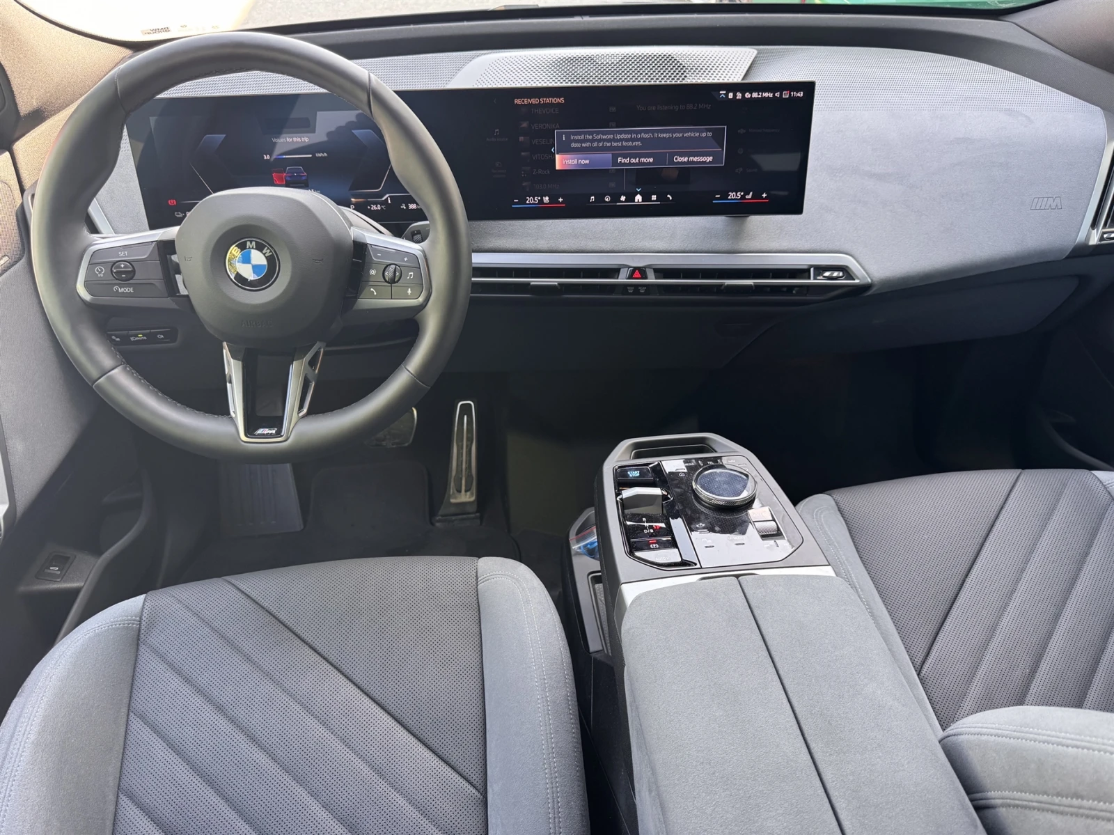 BMW iX xDrive45, снимка 16 - Автомобили и джипове - 55643066