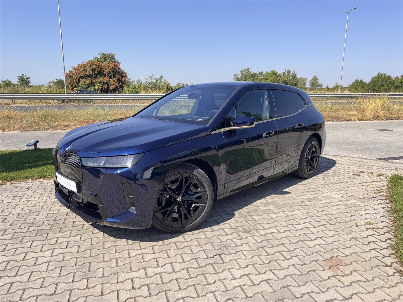 BMW iX xDrive45