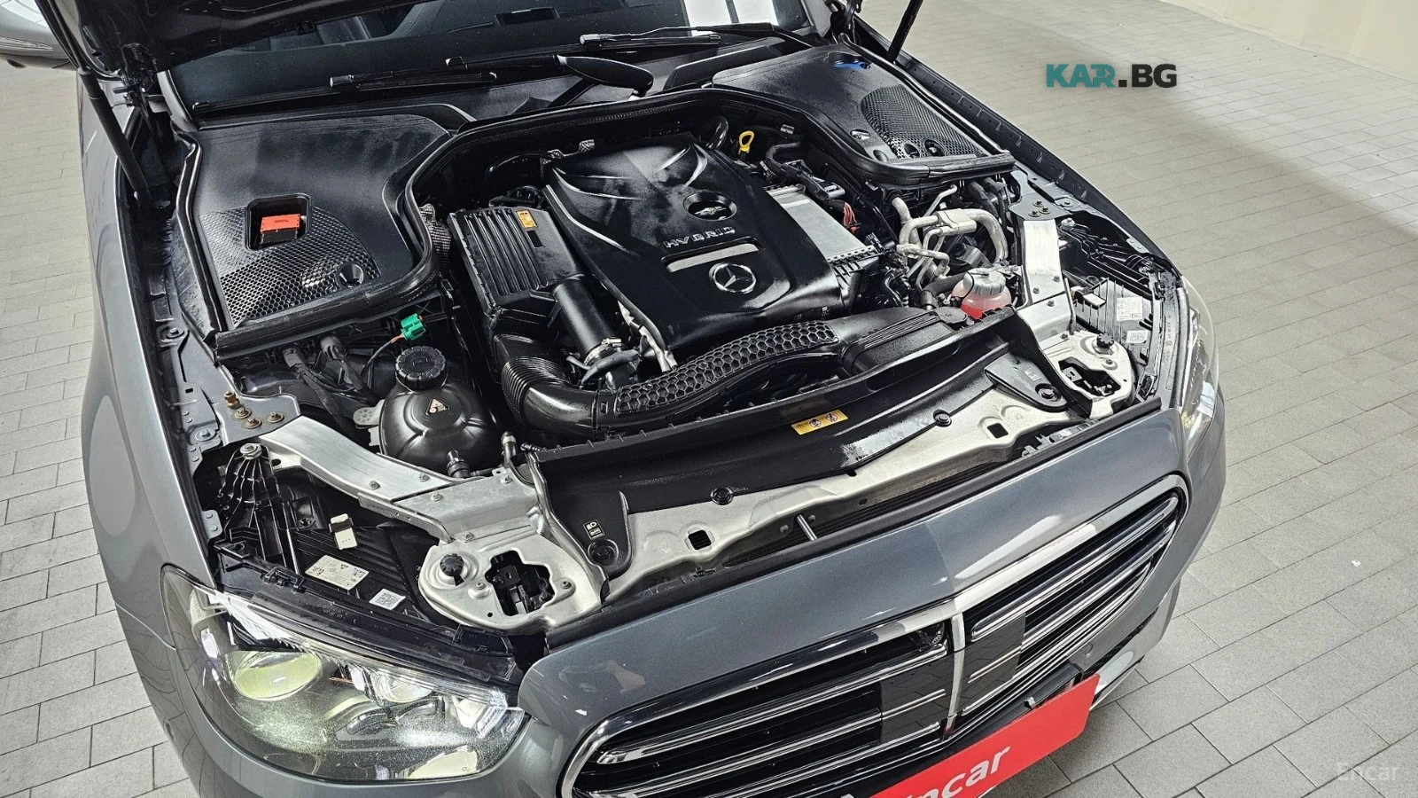 Mercedes-Benz E 300 4MATIC/HYBRID/DRIVE-ASSISTS/SUNROOF/PREMIUM, снимка 17 - Автомобили и джипове - 55751424