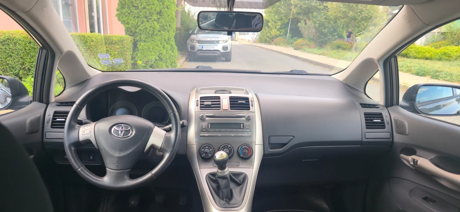 Toyota Auris, снимка 9 - Автомобили и джипове - 55953487