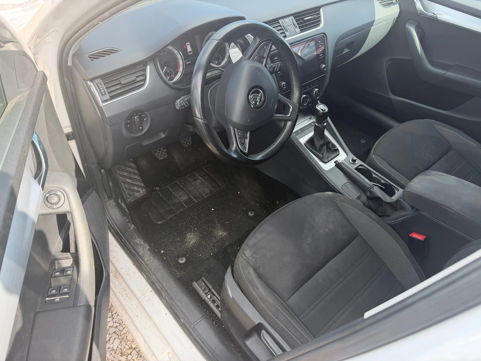 Skoda Octavia 2.0/150�� 4�4 EVRO6 | Mobile.bg � ����������� 8