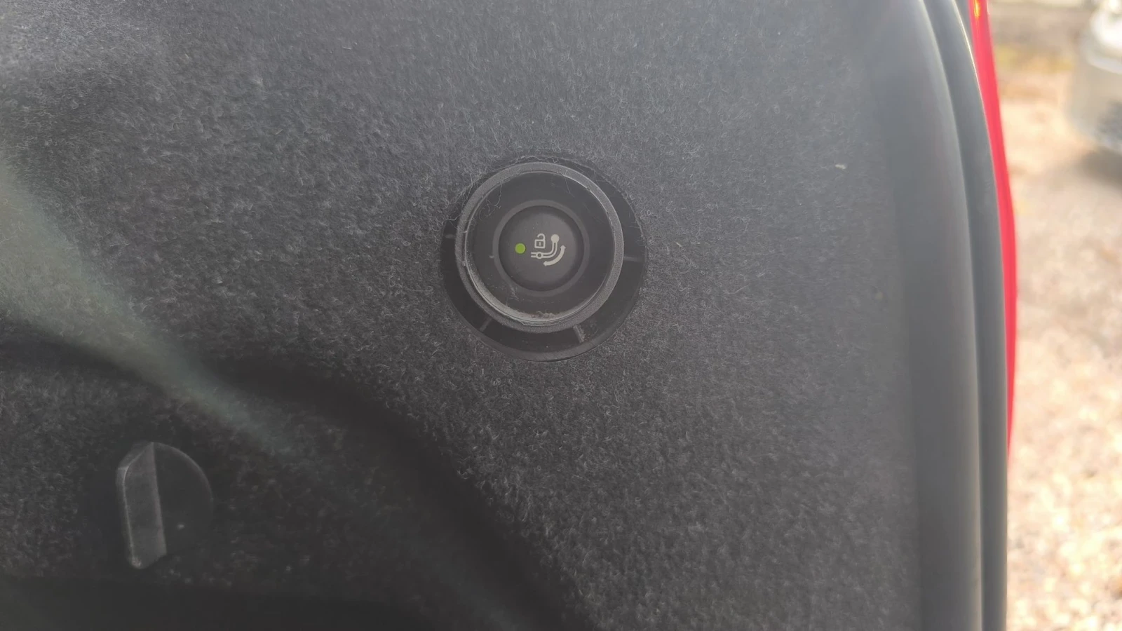 BMW 320 Benzin Xdrive , снимка 16 - Автомобили и джипове - 56520783