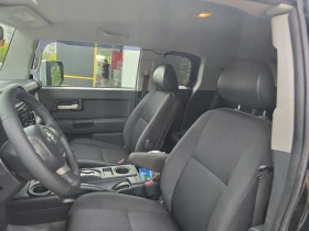 Toyota Fj cruiser 4.0Vvti/AVTOMAT/GAZ/ОБСЛУЖЕН - 40000 лв. - 93243246 6