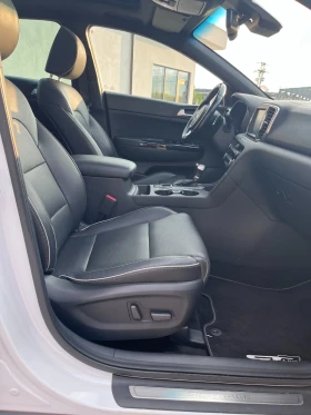 Kia Sportage 2.0 CRDI GT Line 185кс 4х4 /Пълн. серв. история | Auto.bg — изображение 9