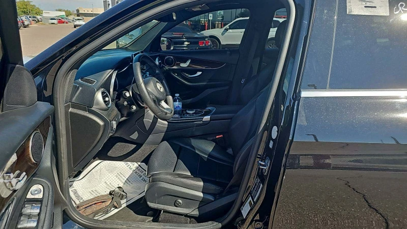 Mercedes-Benz GLC 300, снимка 6 - Автомобили и джипове - 47813241