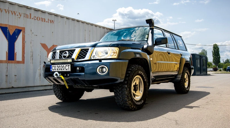 Nissan Patrol, снимка 2 - Автомобили и джипове - 52534370