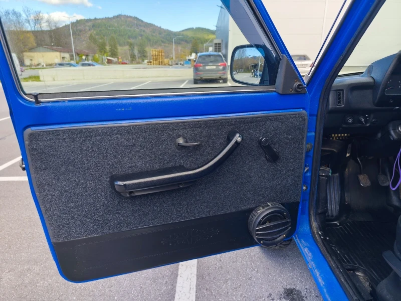 Lada Niva, снимка 13 - Автомобили и джипове - 52529068
