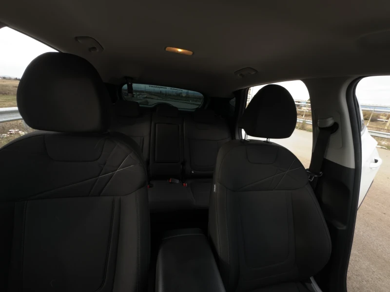 Hyundai Tucson, снимка 16 - Автомобили и джипове - 52568945