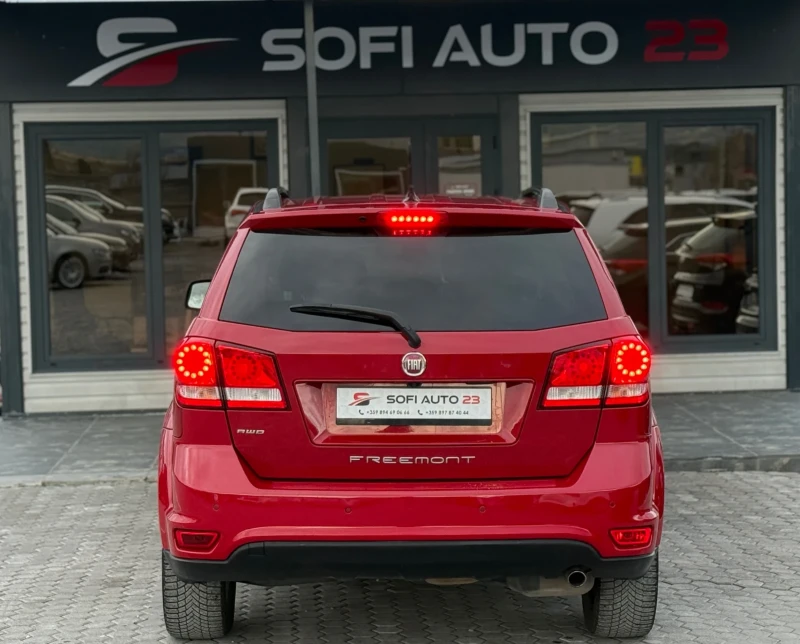 Fiat Freemont 2.0 Mjet 7м 4х4!Перфекно състояние!Реални километр, снимка 5 - Автомобили и джипове - 52672381