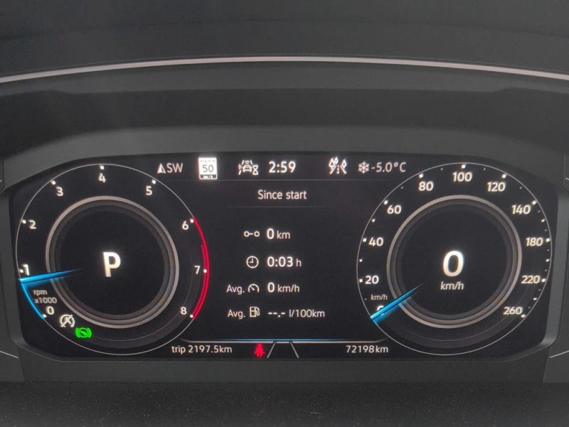 VW Tiguan Highline R Line  CARFAX, снимка 8 - Автомобили и джипове - 52929497