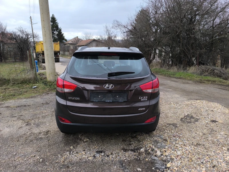 Hyundai IX35 2.0 CRDI 4X4 , снимка 8 - Автомобили и джипове - 53109422