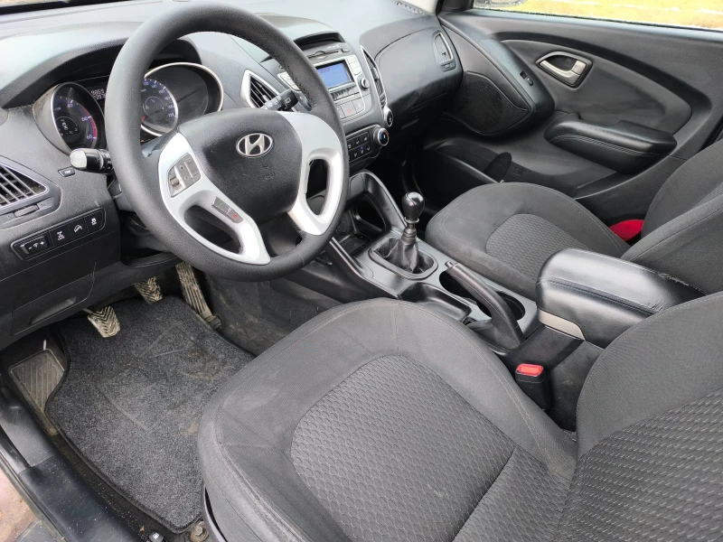 Hyundai IX35 2.0 CRDI 4X4 , снимка 11 - Автомобили и джипове - 53109422
