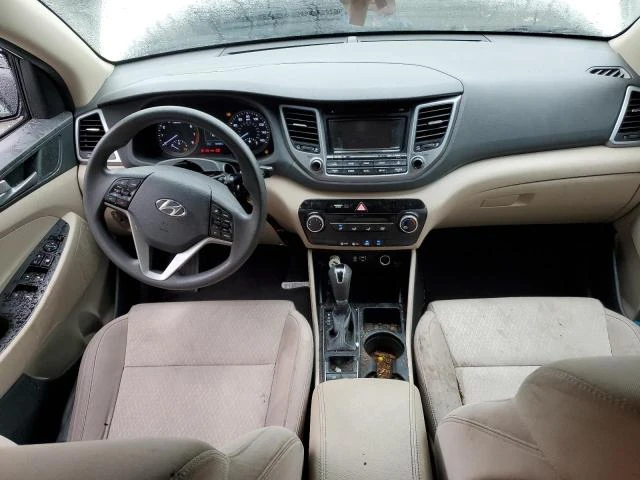 Hyundai Tucson 2.0L 4 Front-wheel Drive, снимка 5 - Автомобили и джипове - 48551684