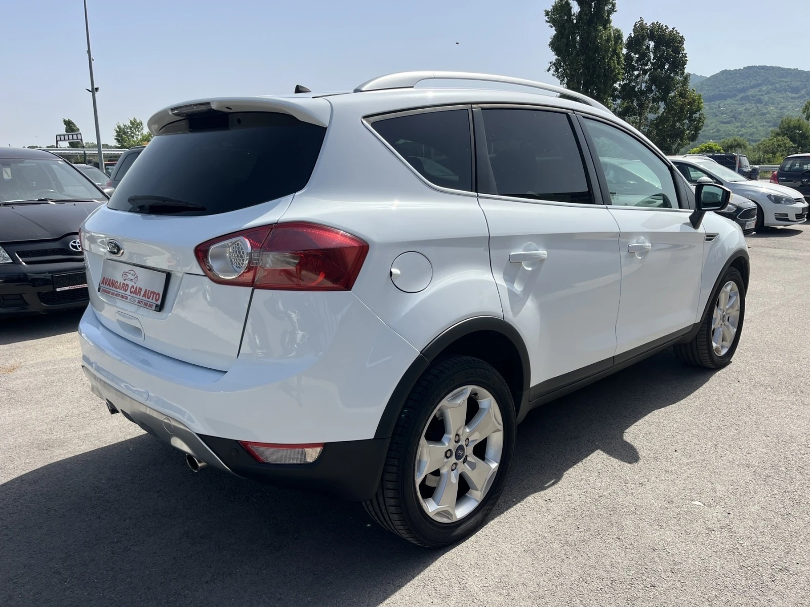 Ford Kuga 2.0TDCI Автомат 4x4 - изображение 4