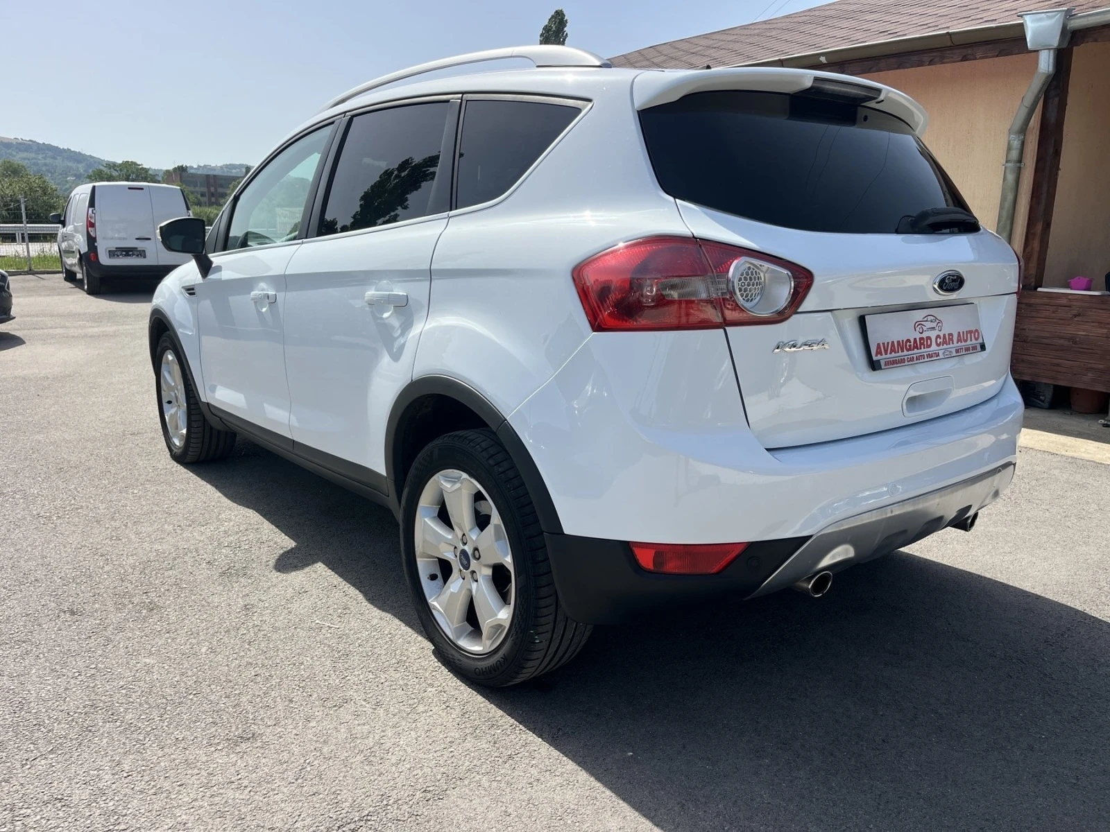 Ford Kuga 2.0TDCI Автомат 4x4 - изображение 6