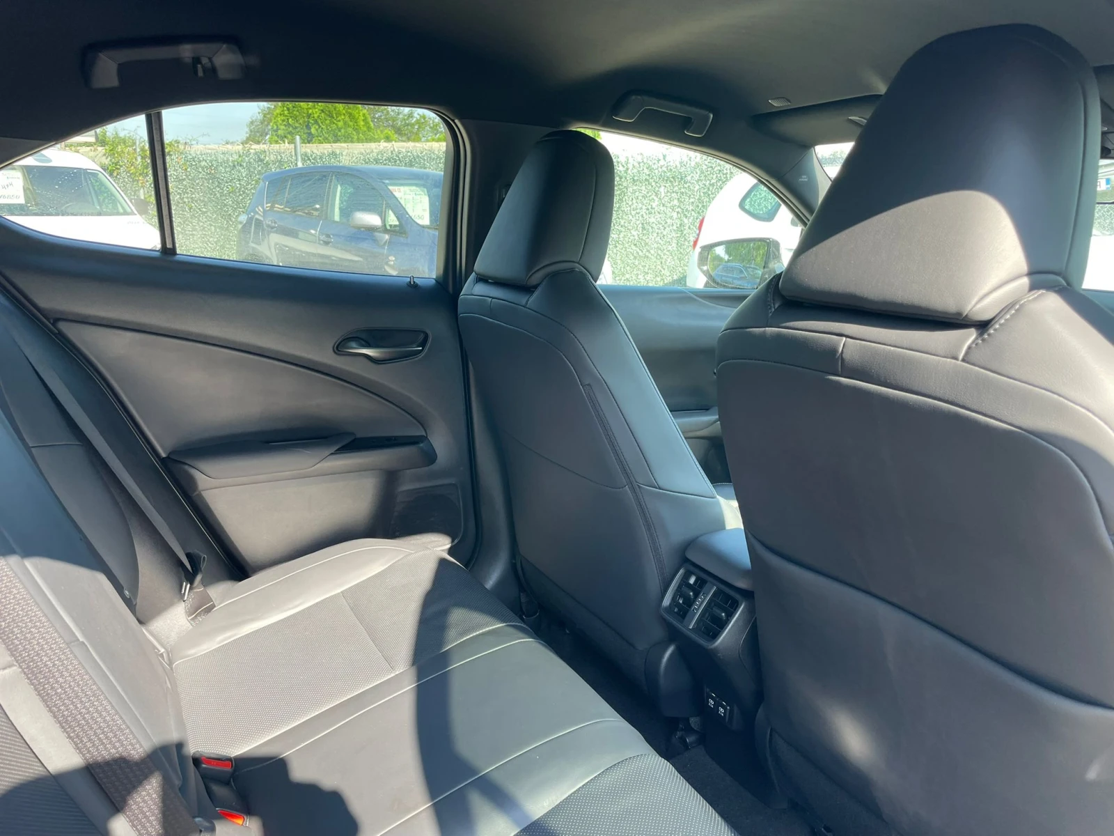 Lexus UX 250h /HYBRID PREMIUM | Mobile.bg   12