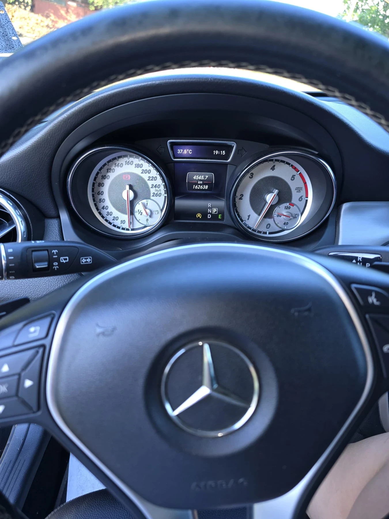 Mercedes-Benz GLA 200  - изображение 8
