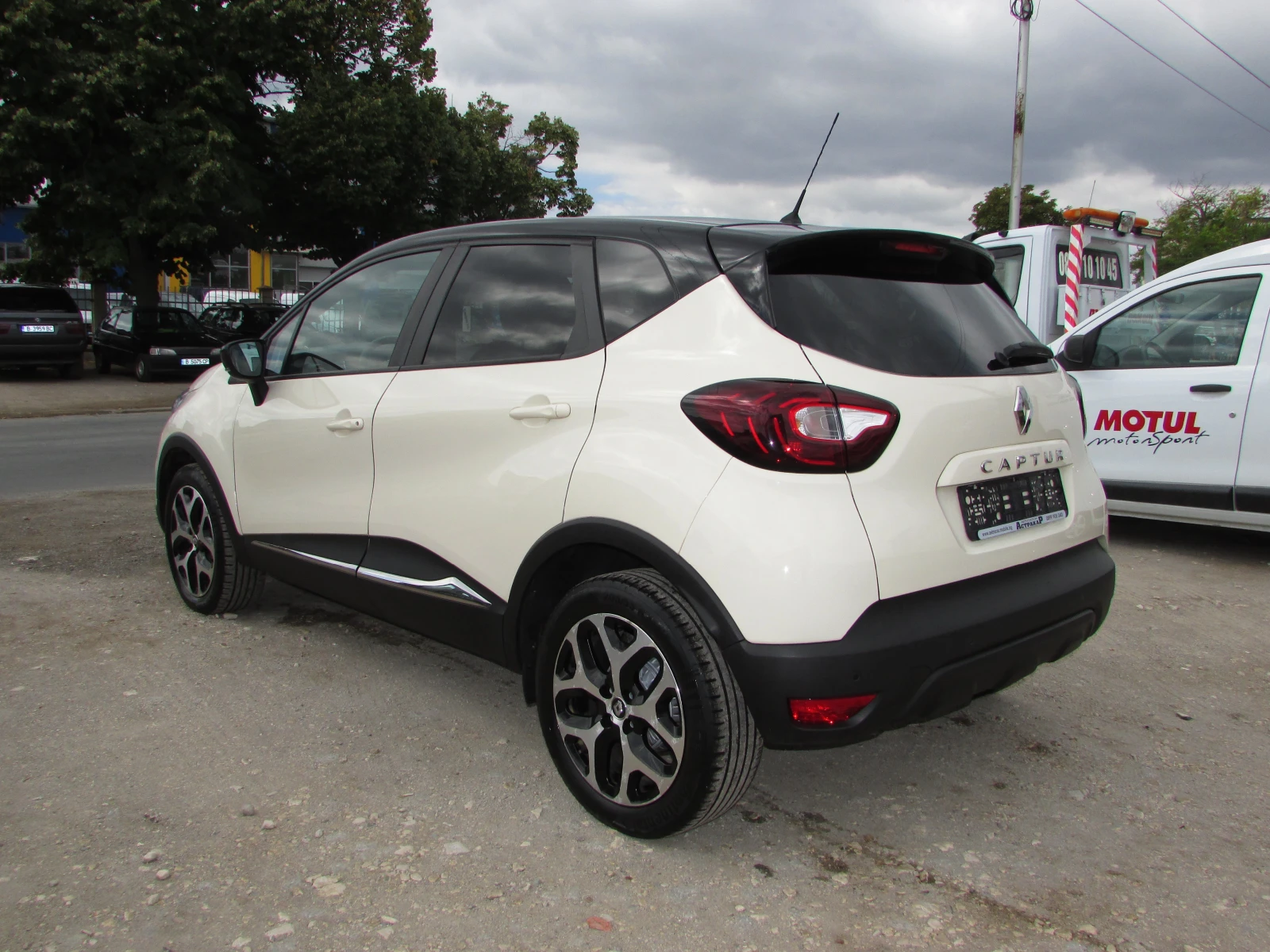 Renault Captur 0.9T EURO6B - изображение 6