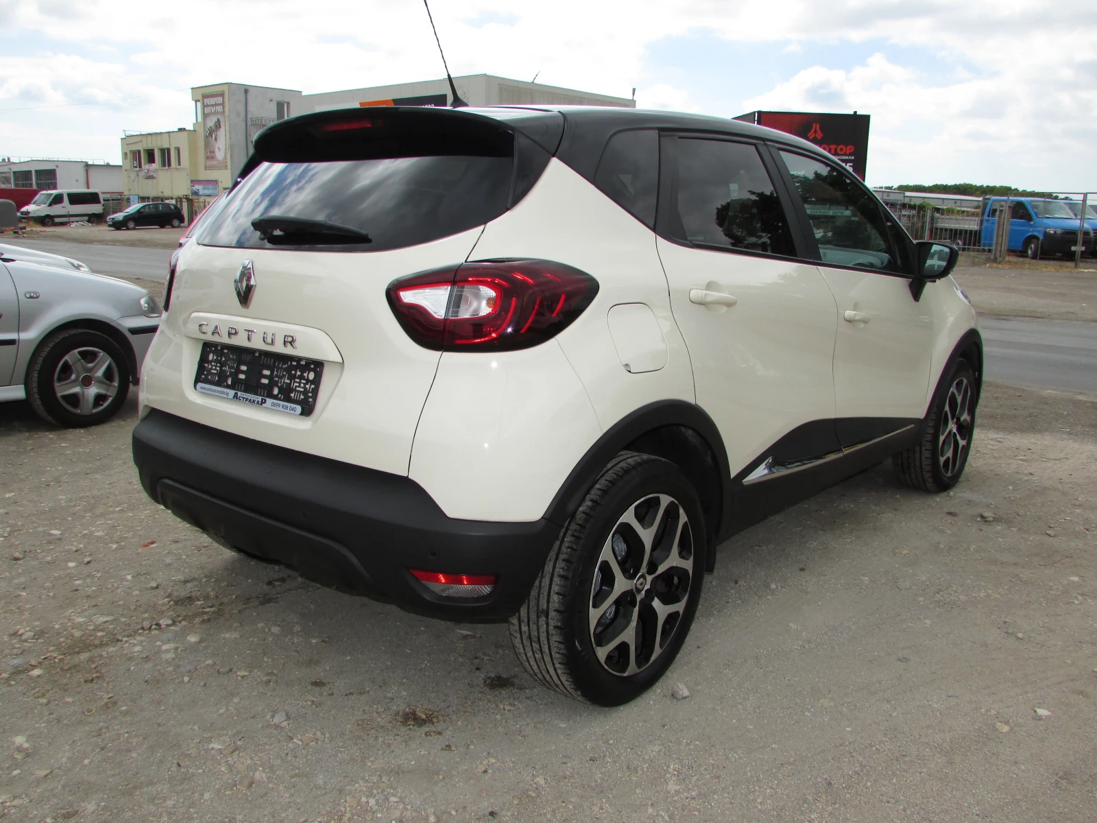 Renault Captur 0.9T EURO6B - изображение 5