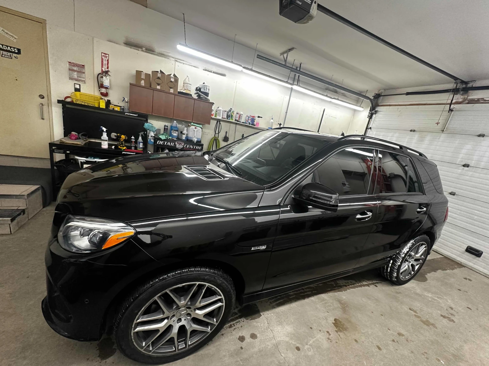 Mercedes-Benz GLE 43 AMG * CARFAX * БЕЗ ПЪРВОНАЧАЛНА ВНОСКА - изображение 3